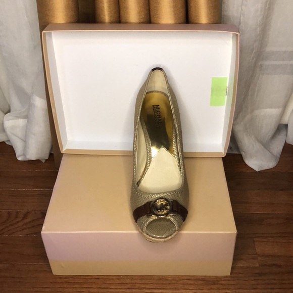Michael kors, size 9 1/2, - Picture 3 of 3